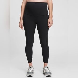 COPY - Gap Fit full panel maternity leggings with pockets.